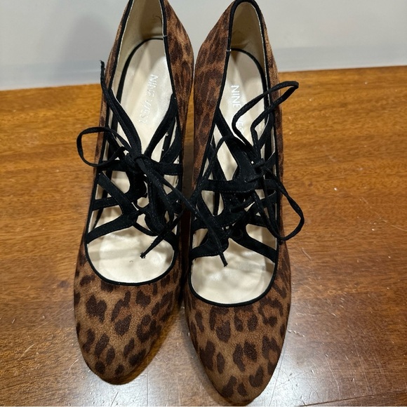 Leopard Print Lace-Up Heels - Picture 4 of 8